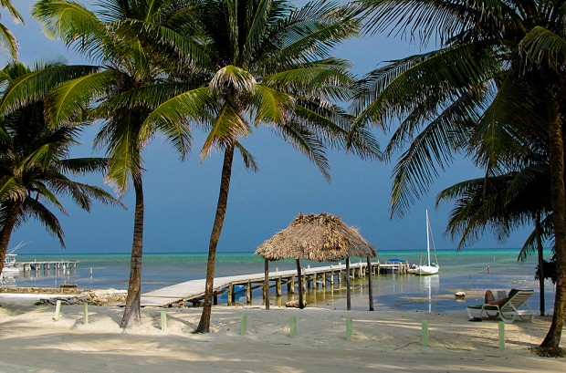 expats love belize